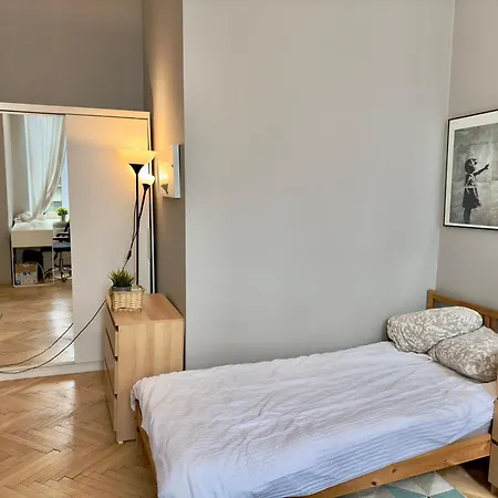 Dietla 57 - Diomedes Small One-bedroom 12 *